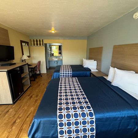 Discovery Inn Modesto Bagian luar foto