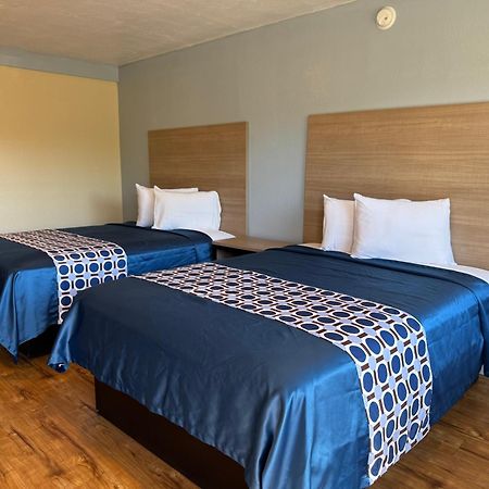 Discovery Inn Modesto Bagian luar foto