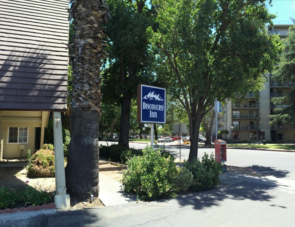 Discovery Inn Modesto Bagian luar foto